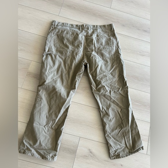 Blue Mountain Utility Fit Men's Pants 44x32 brown khaki excellent condition - Picture 4 of 5